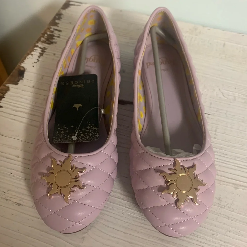 DISNEY HOT TOPIC Tangled “Gleam and Glow” Quilted Rapunzel FLATS! - Picture 8 of 14